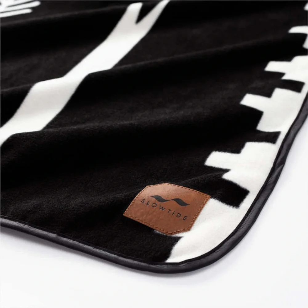 SLOWTIDE JERICHO FLEECE CAMP BLANKET TRIBAL PRINT IN BLACK AND WHITE NWOT